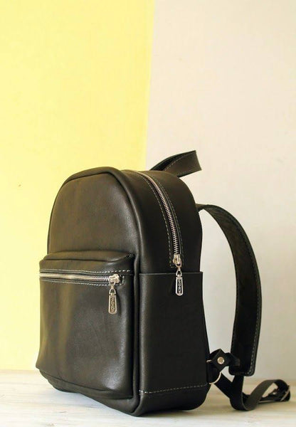 Noir Classic Leather Backpack